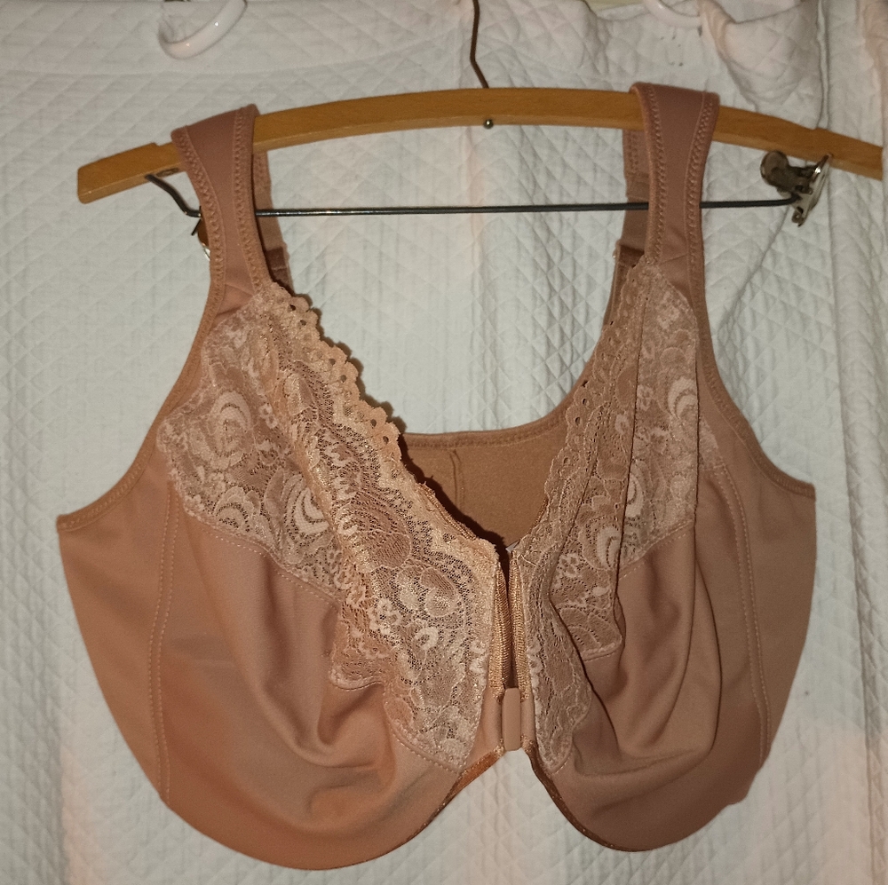 Glamorise Wonderwire Front Close Underwire Bra Size 44H